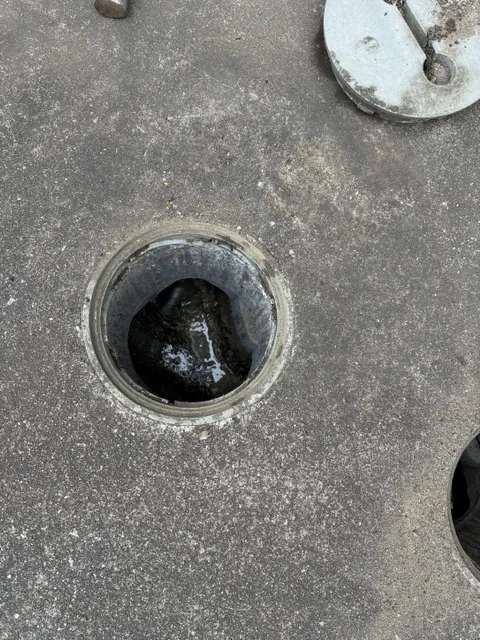 排水管の内部にたまった汚れ・詰まりの状態|さいたま市桜区のキッチン排水管洗浄