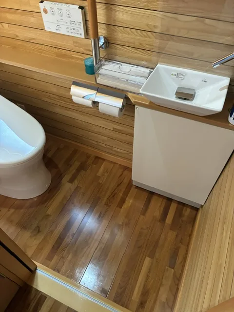 施工前のトイレ全体の様子|白岡市のトイレ便器交換
