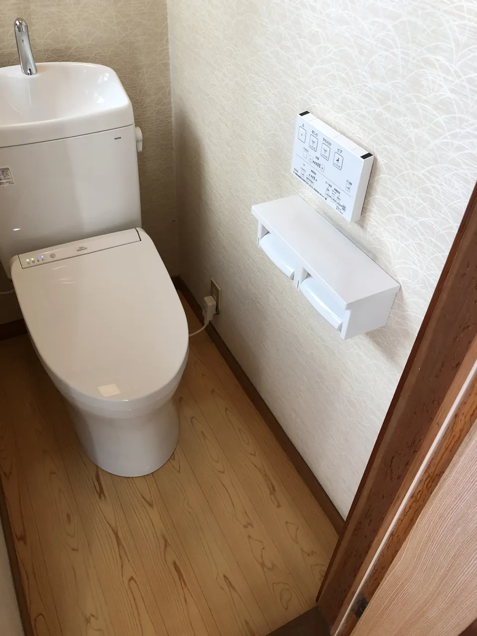 さいたま市緑区 トイレ交換の施工写真