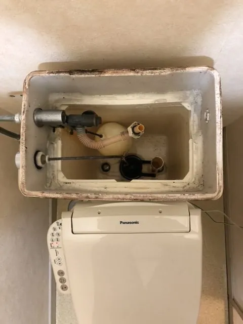 川口市　トイレタンク内不具合の施工写真