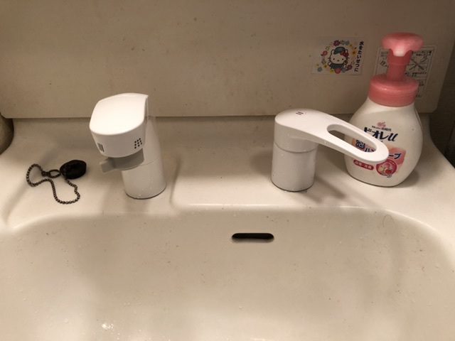 草加市 洗面水栓交換の施工写真