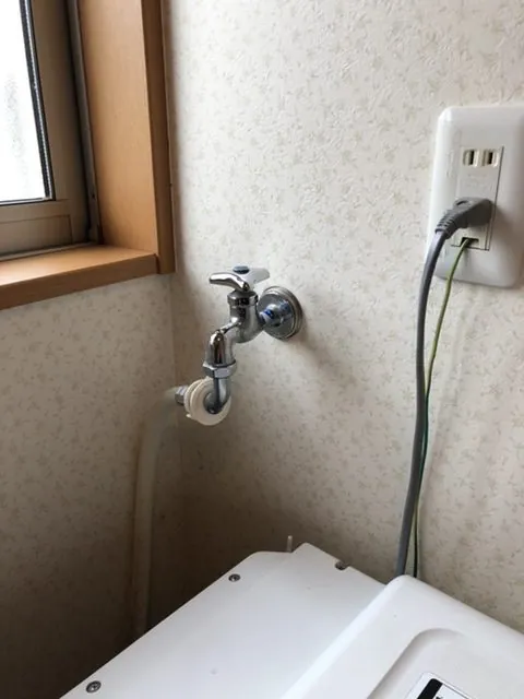 日高市 洗濯水栓交換の施工写真