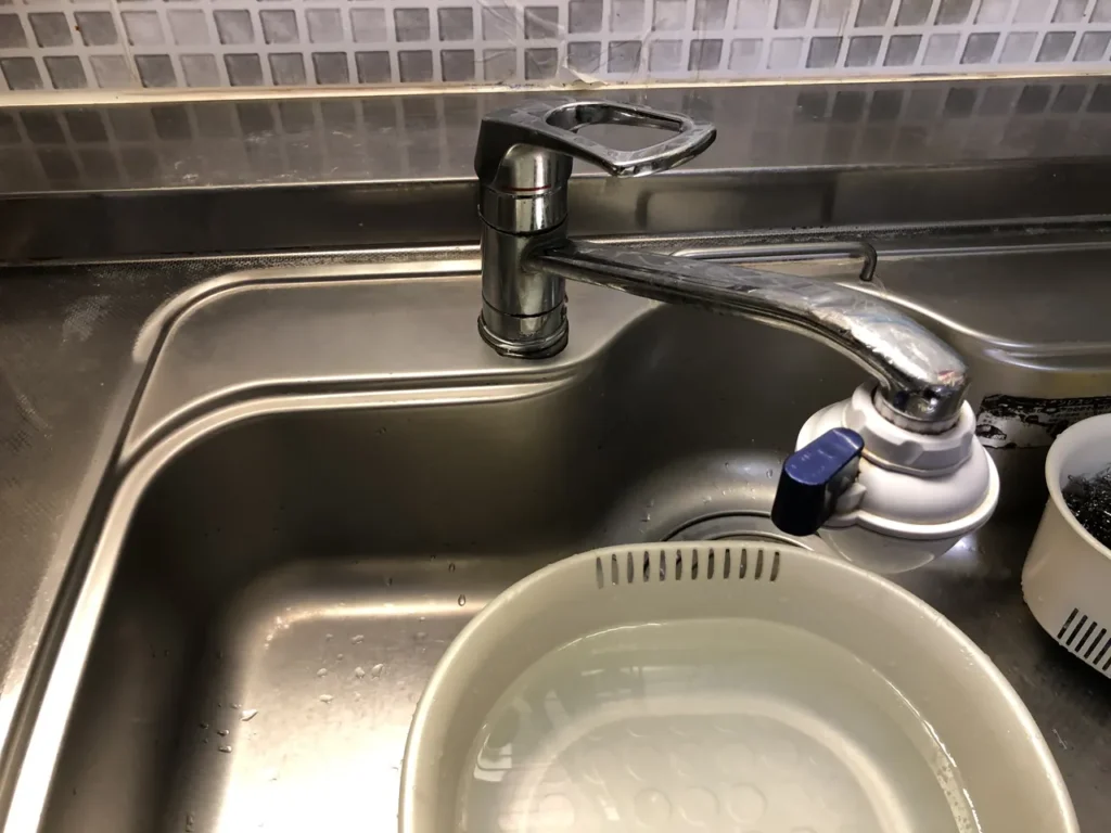 越谷市　キッチン水栓交換の施工写真