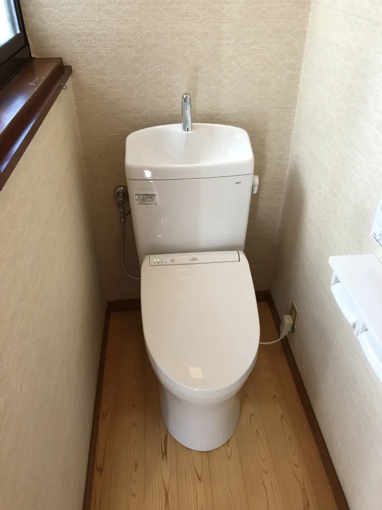 さいたま市緑区　トイレ交換の施工写真