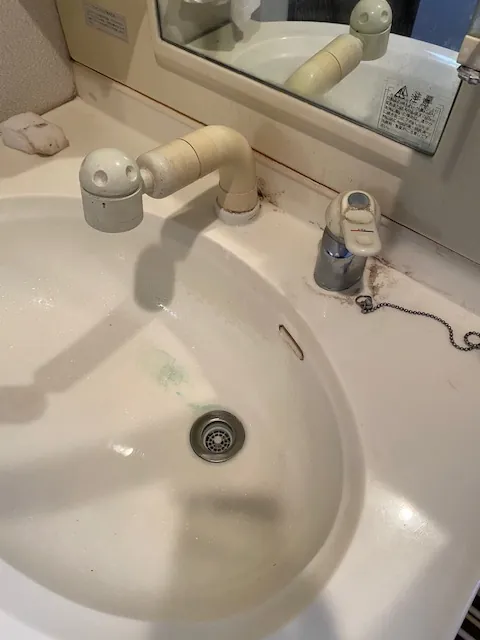 蕨市 洗面水栓交換の施工写真