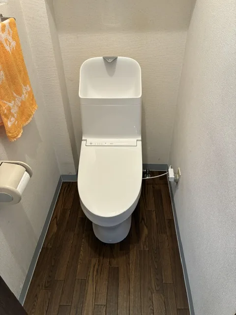 トイレ便器交換工事(ウォシュレット一体型)・床クッションフロア貼り替え