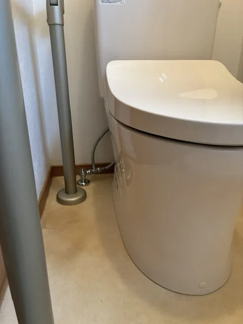 さいたま市西区のトイレ交換工事｜施工後。2か所目の新しい便器まわり
